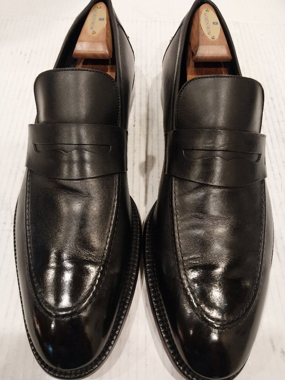 GUCCI men's (SAVE $900) size US 12.5 D, Gucci 12 black loafer.